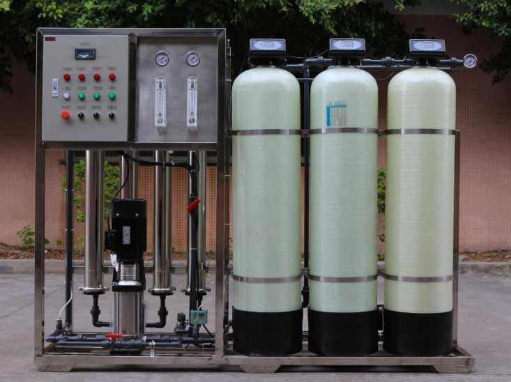 成都奧邁科技廠家供應(yīng)鋰電池、新能源、新型材料超純水機、去離子水設(shè)備